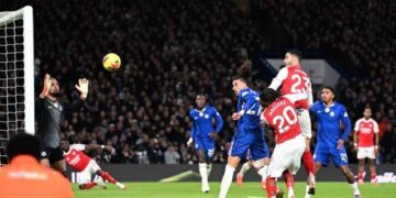 Arsenal Defeat Chelsea to Keep Title Hope Alive: Three Things We Learned from the Match