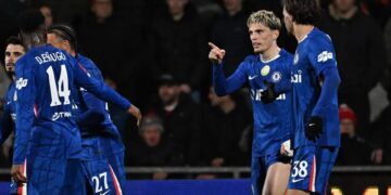 FA Cup Round-Up: Heavyweights Survive as Wrexham and Mansfield Heroics Fall Just Short