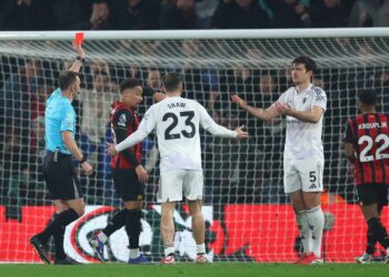 Red Card Drama and Missed Opportunities: 3 Lessons from the Manchester United Game