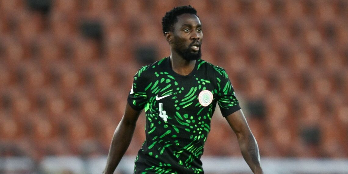 Wilfred Ndidi, Moses unwind playing table tennis ahead of Iran friendly! Video