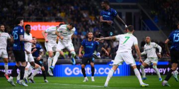 Inter Milan rolls over Roma to end winless streak in seven-goal spectacle.