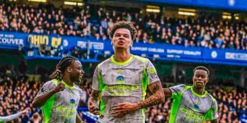 Man City mounts pressure on Arsenal with win over Chelsea