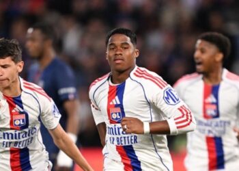 Lyon ends losing streak against PSG to put treble dream under threat