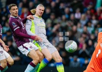 Manchester City relegates Burnley, topples Arsenal to Premier League top spot