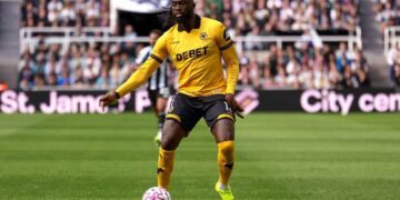 Wolves fines Arokodare following fight with Mane
