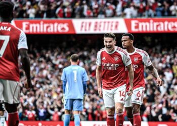 Gyokores inspires Arsenal over Fulham to keep title chase alive