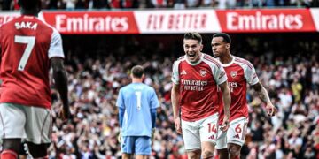 Gyokores inspires Arsenal over Fulham to keep title chase alive