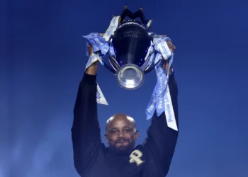 Kompany Lifts Premier League Trophy as Manchester City Celebrate Guardiola Era