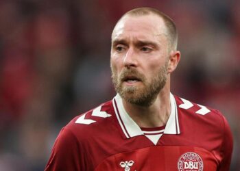 Breaking! Christian Eriksen collapses on pitch