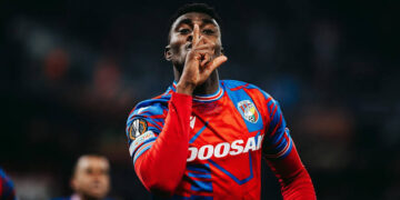 Super Eagles Striker Rafiu Durosinmi Marries Belgian-Nigerian Sweetheart Praise Nwanegbo
