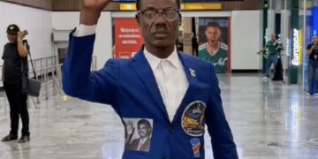 DR Congo’s Iconic ‘Statue Superfan’ Arrives for Crucial World Cup Clash