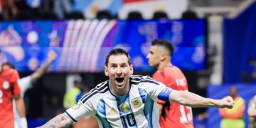 Argentina survive Egypt scare to reach World Cup quarterfinals in pulsating remontada