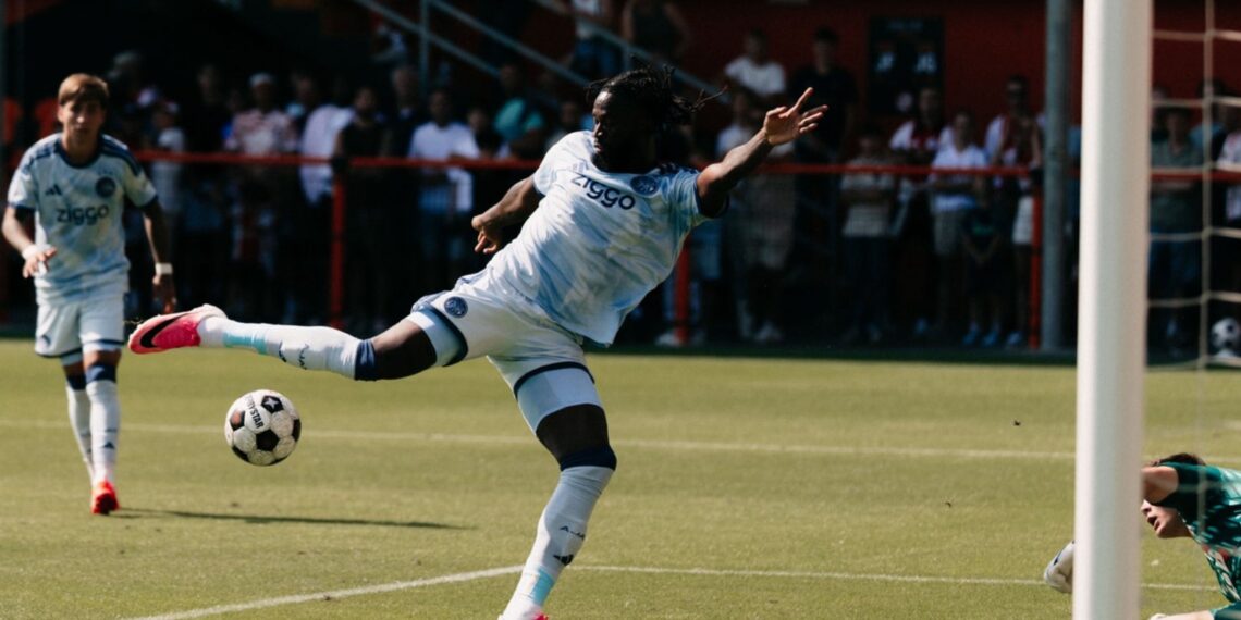 Arokodare marks Ajax debut with goal in Volendam win