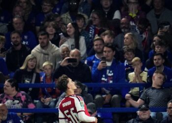 Carabao Cup: Arsenal brush Ipswich aside to reach Quarter-Finals
